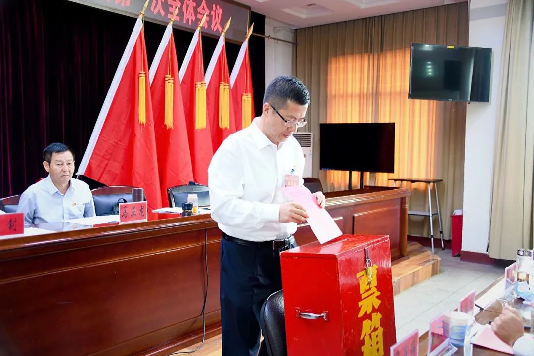 李村街道人事任命揭晓，开启社区发展新篇章