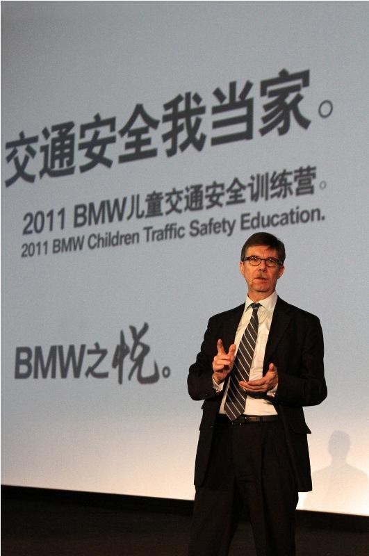 沃庆村交通迈向现代化新篇章，最新交通新闻速递
